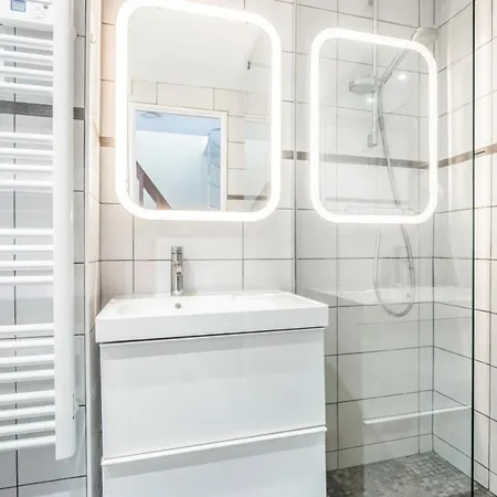 Air-conditioned Duplex W Sunny Balcony And Pool In Port-cogolin - Welkeys 公寓